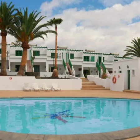 Apartamentos Tropicana Apartment *