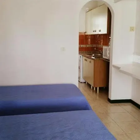 Apartamentos Tropicana *