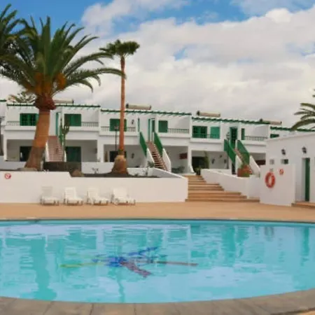 Apartamentos Tropicana Apartment *