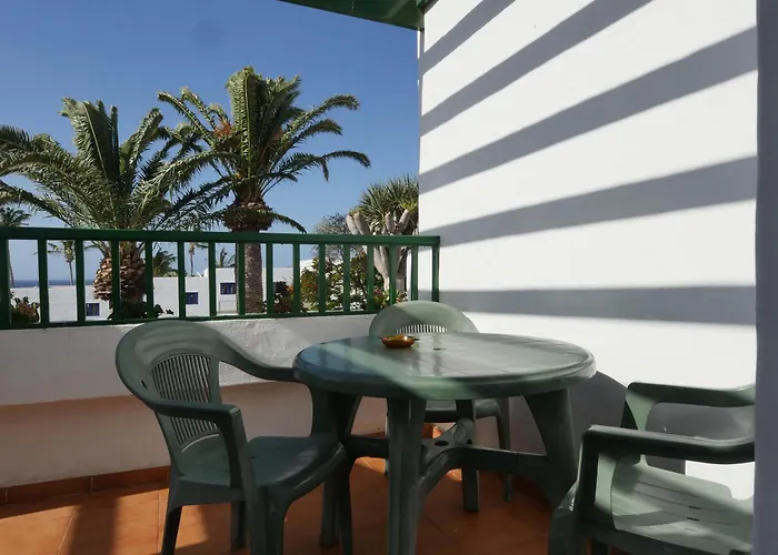 Апартаменты Apartamentos Tropicana *